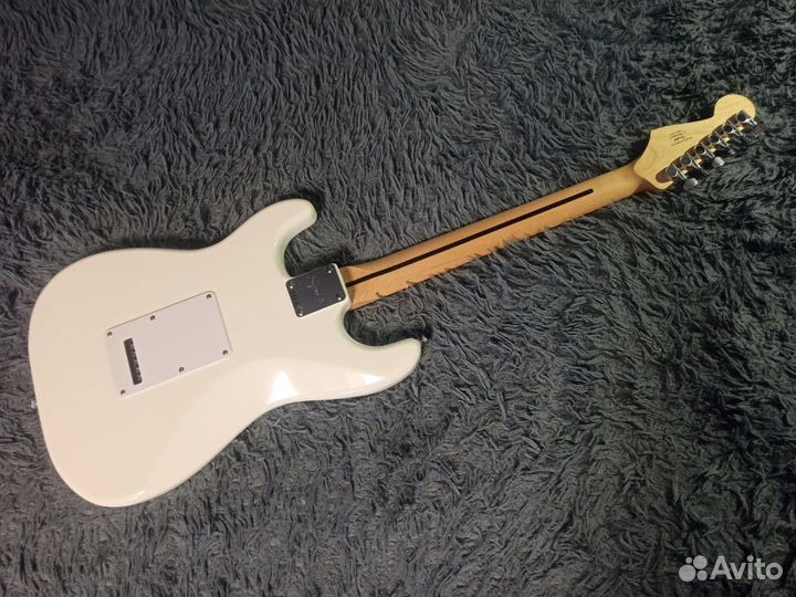 Электрогитара Fender Squier Bullet Strat HSS