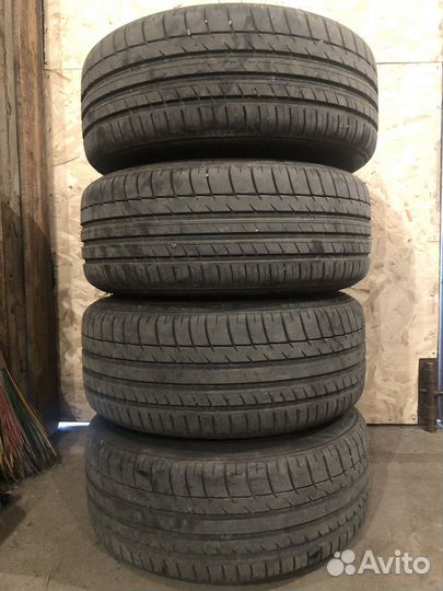 Triangle Sports TH201 235/45 R18