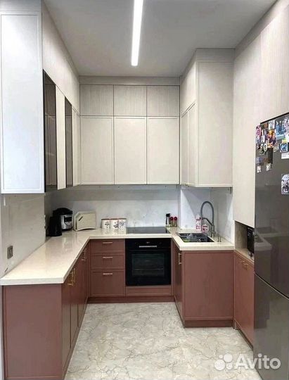 Кухня под потолок под ключ