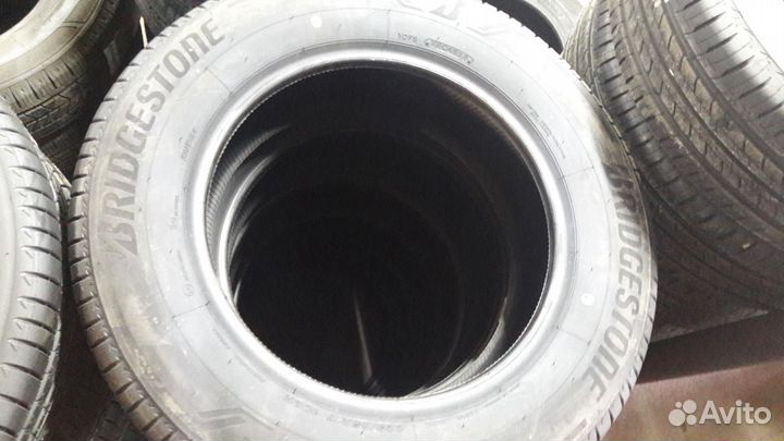 Bridgestone Alenza 001 225/65 R17