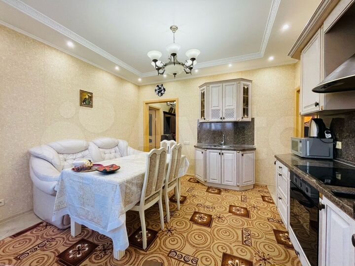 2-к. квартира, 55 м², 12/18 эт.