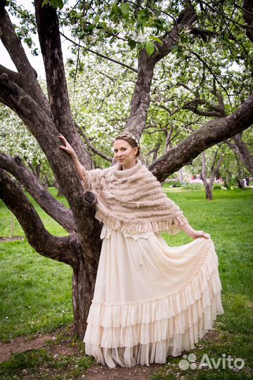 Пончо шерстяное с мехом кролика