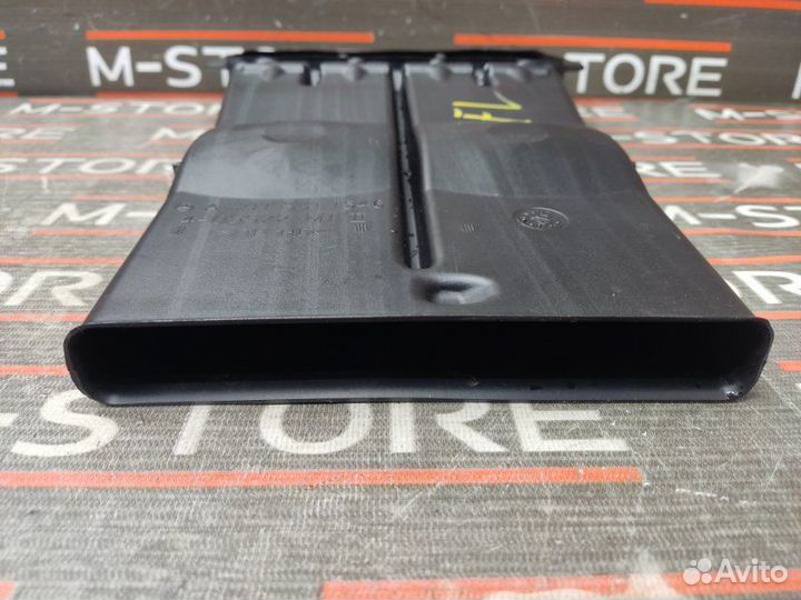 Воздуховод печки передний левый Mercedes-Benz