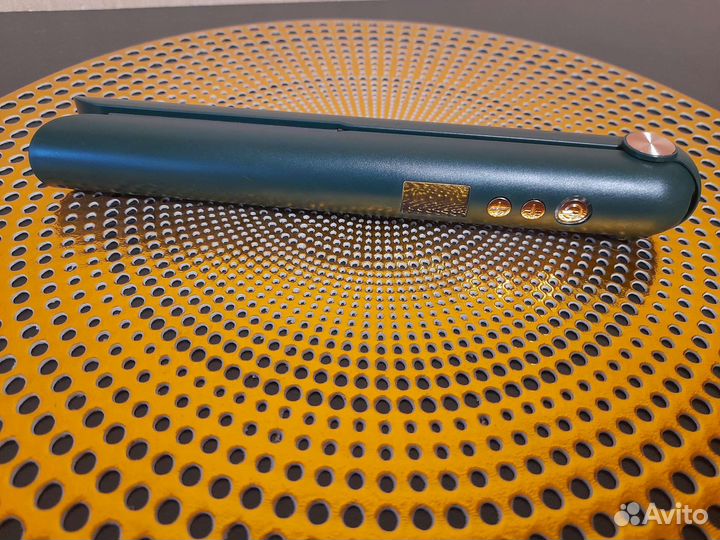 Беспроводной утюг для волос