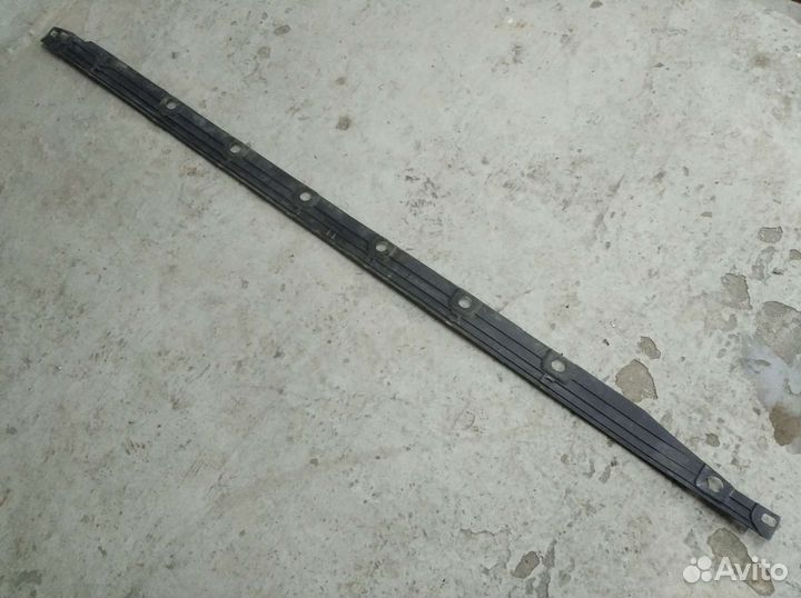 Накладка порога(наружняя)левая Toyota corolla E120