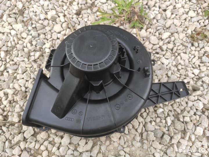 Моторчик отопителя Volkswagen Polo лифтбек 1.6