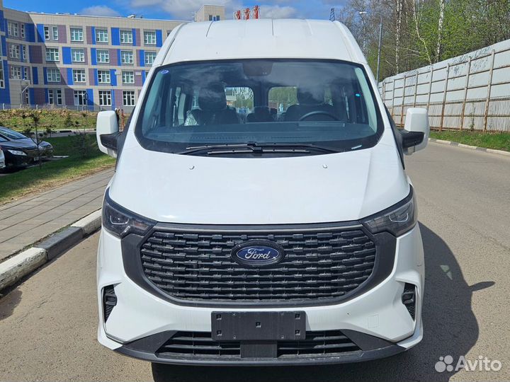 Ford Transit микроавтобус, 2023