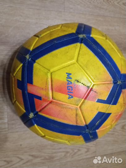 Футбольный мяч nike magia pro