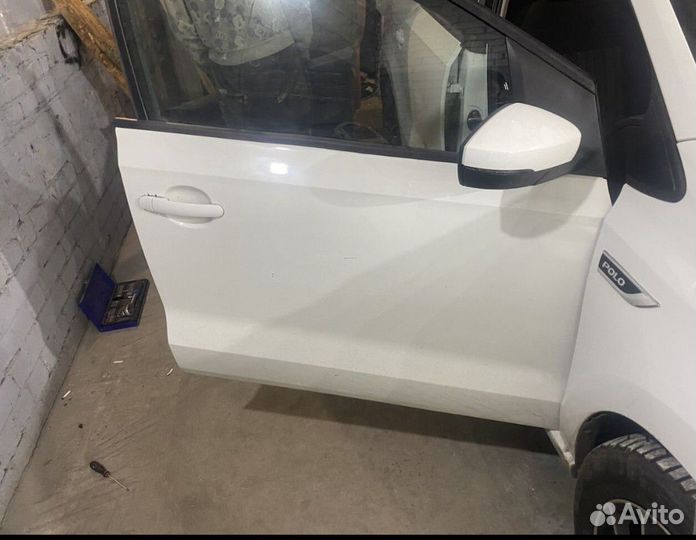 Дверь Фольксваген поло седан