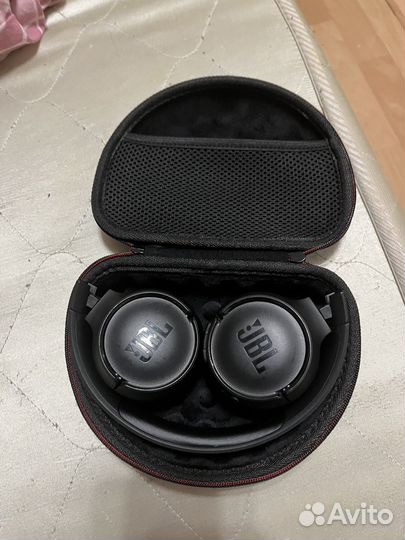 Беспроводные наушники jbl tune 570bt