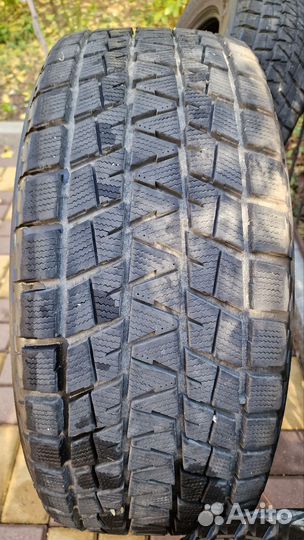 Bridgestone Blizzak DM-V1 285/60 R18