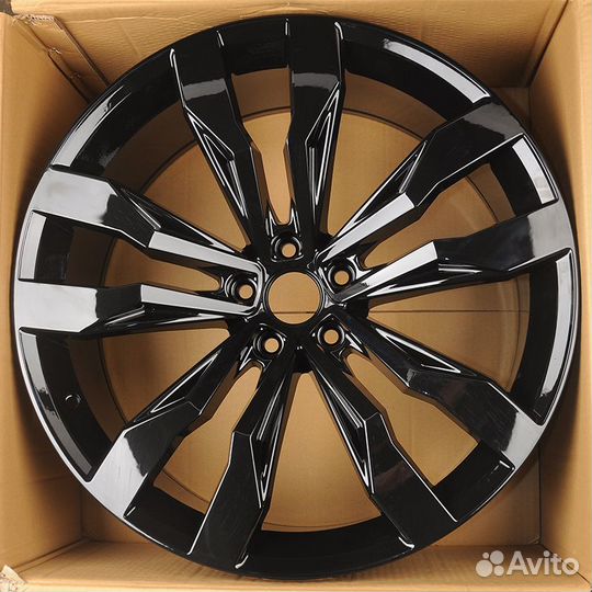 Диски VW touareg VW tiguan X audi Q7 4M R21