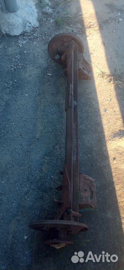 Ось балка для прицепа есть колеса