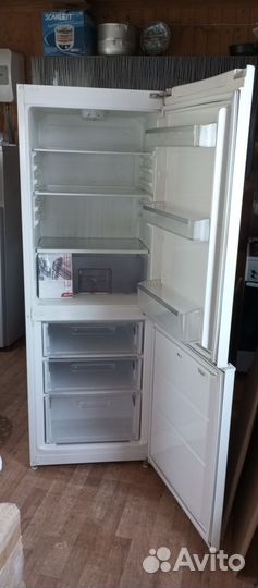 Холодильник vestel