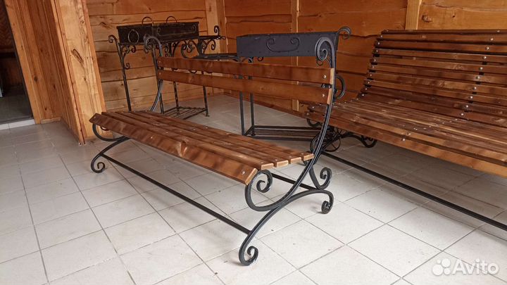 Лавка уличная