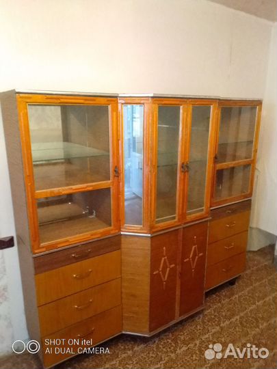 Сервант для посуды. Винтаж