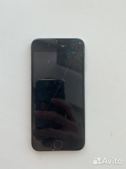 Телефон iPhone 6