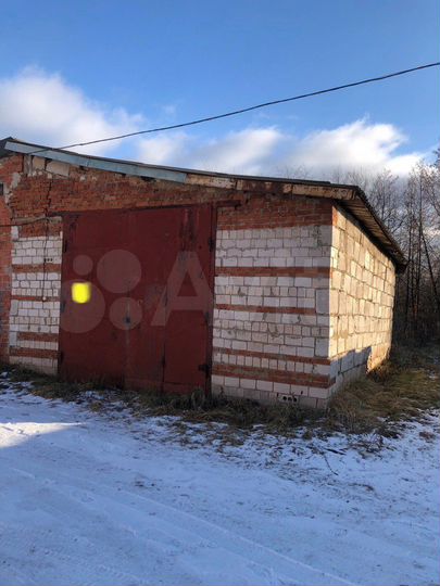 Гараж, > 30 м²