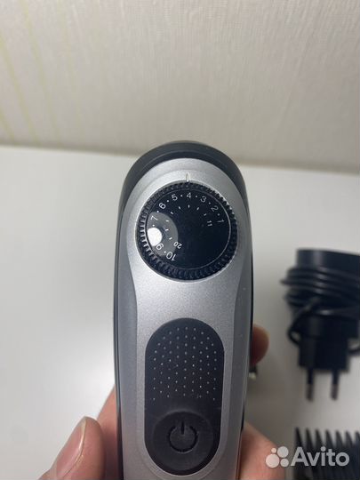 Оригинальный триммер для усов и бороды Braun BT596