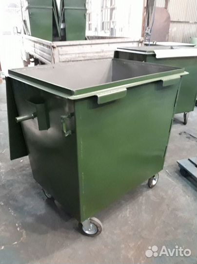 Бак для мусора с крышкой