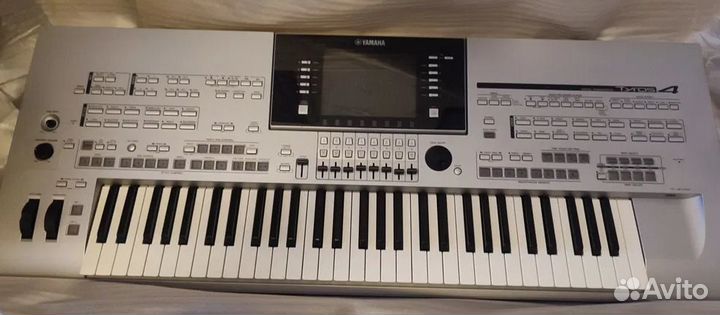 Синтезатор Yamaha Tyros 4