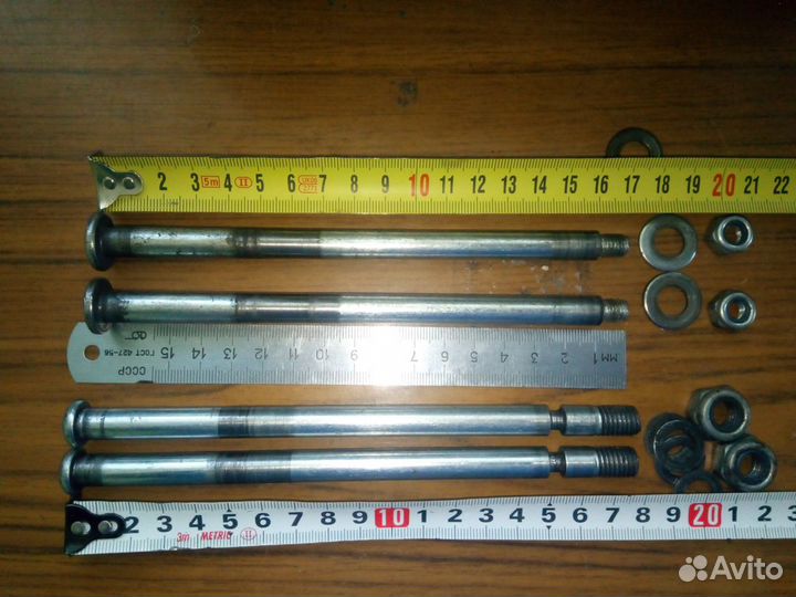 Ось колеса велосипеда детского