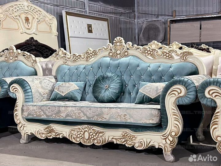 Диван в офис