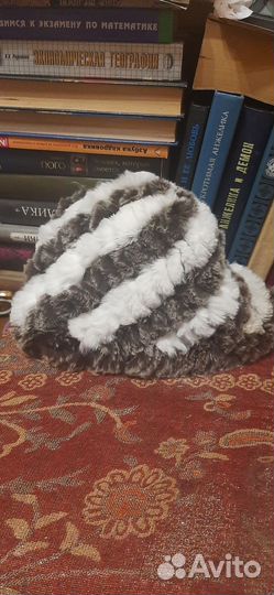 Шапка зимняя женская вязаная с мехом натуралка