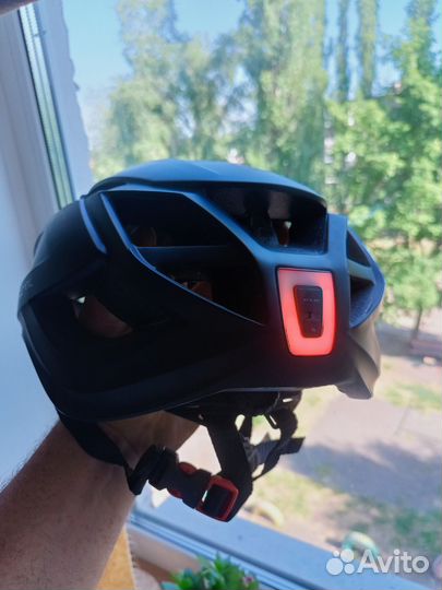 Велошлем взрослый