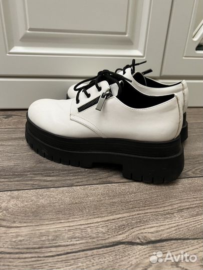 Туфли bershka 39