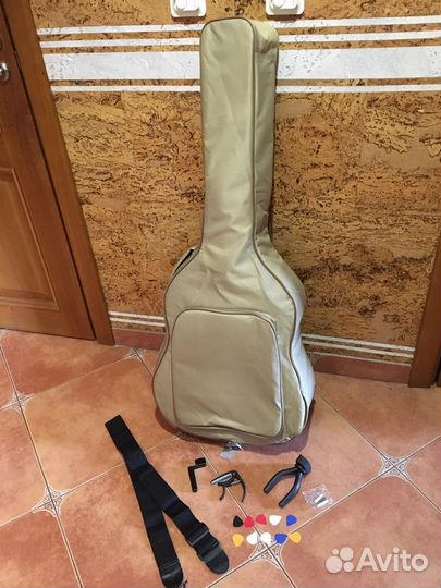 Чехол зимний и аксессуары для гитар