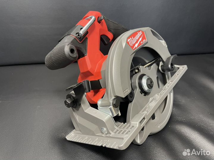 Циркулярная пила milwaukee 2833-20 M18