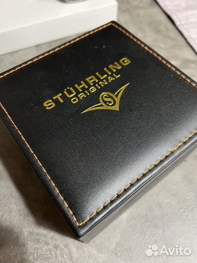 Часы Stuhrling