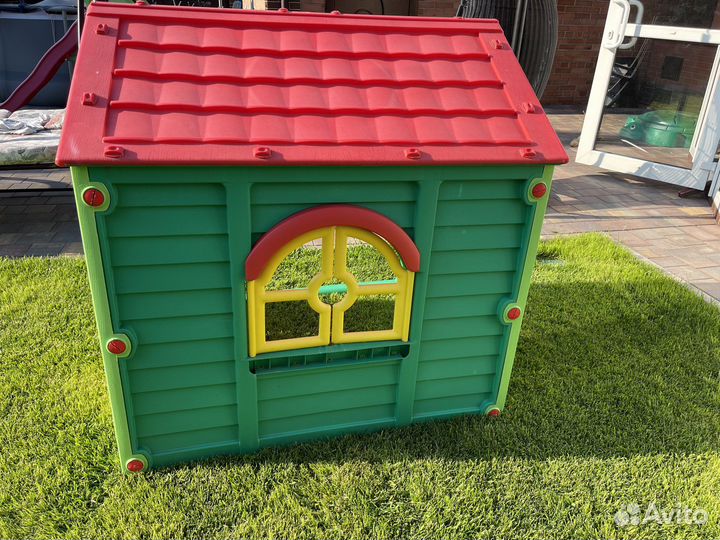 Продается детский пластиковый домик