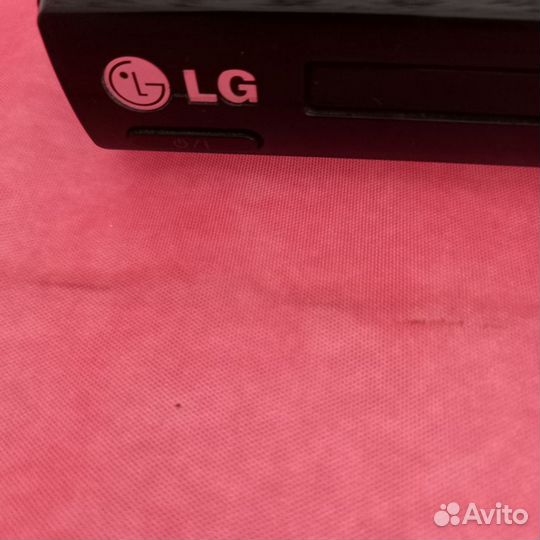 D VD проигрыватель LG DVX440