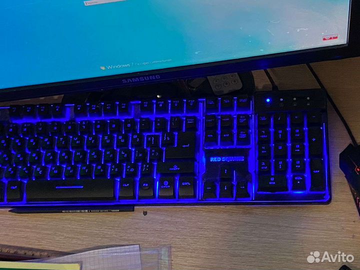 Монитор samsung