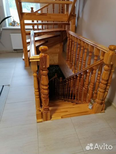 Деревянные лестницы. Плотник