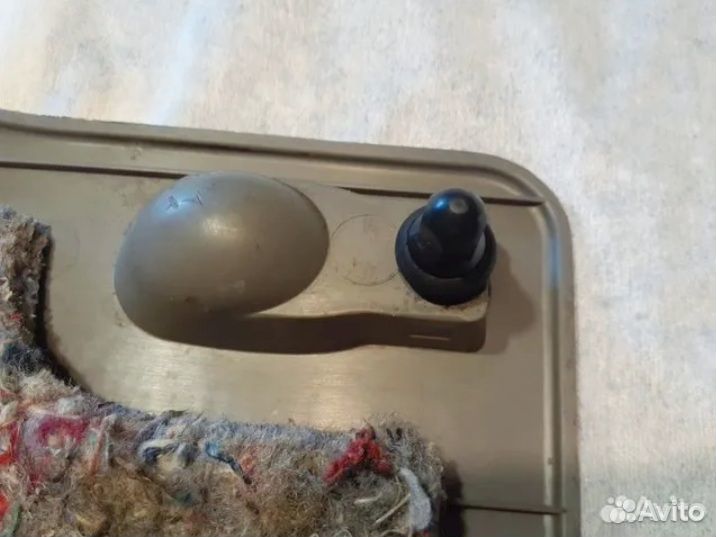 Лючок Багажника Tahoe II 99-06г GM США Салон