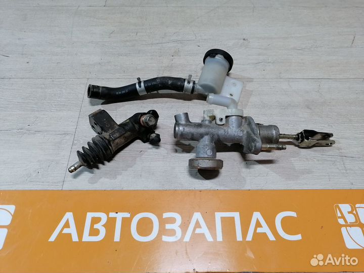 Цилиндр сцепления главный рабочий Almera Classic