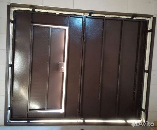 Ворота гаражные металлические