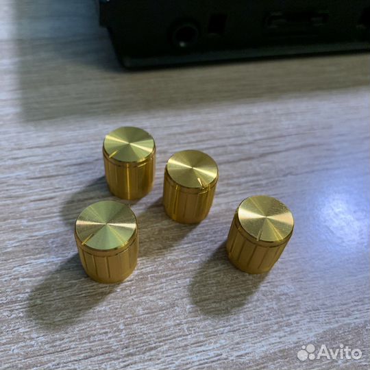 Комплект 4 кноба для Roland