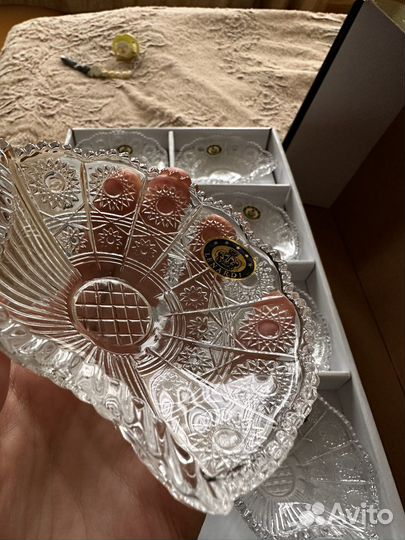 Конфетница с розетками