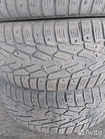 Nokian Tyres Hakkapeliitta 7 215/60 R16