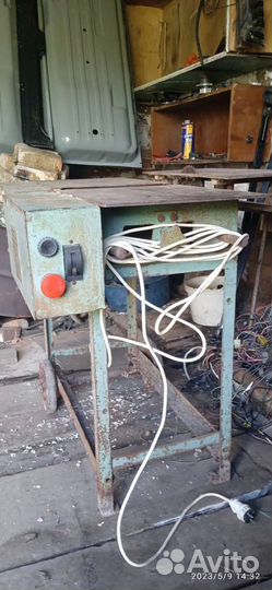 Дерево обрабатывающий станок