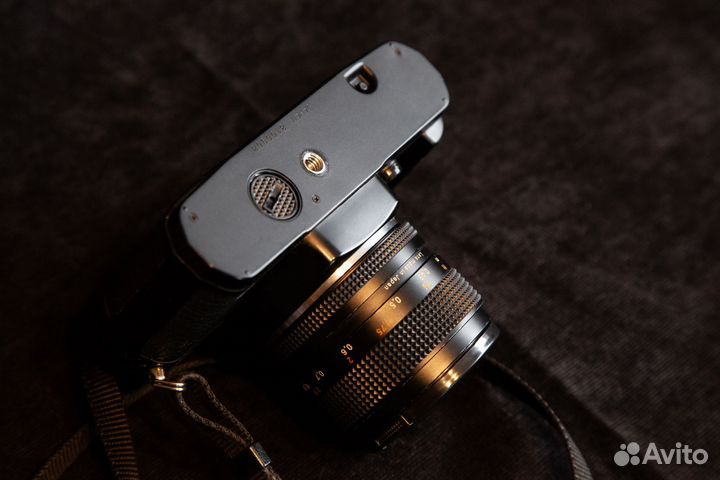 Yashica FX-3 2000 Carl Zeiss Planar 50 1.4