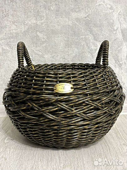 Кашпо из искусственного ротанга