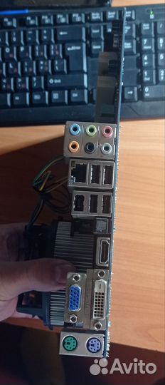 Материнская плата 775