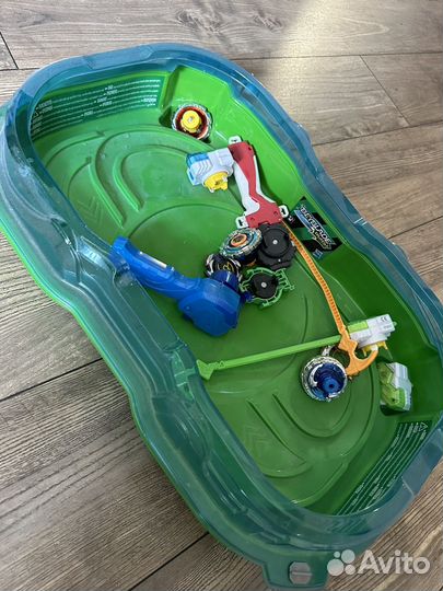 Beyblade арена