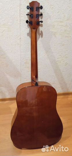 Акустическая гитара