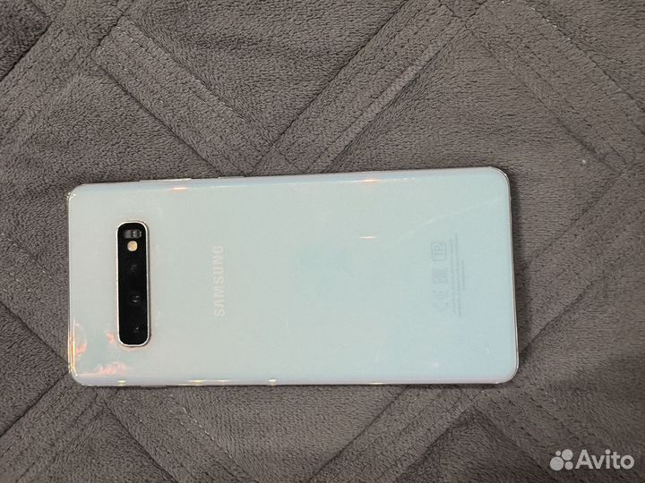 Samsung Galaxy S10+, 8/128 ГБ